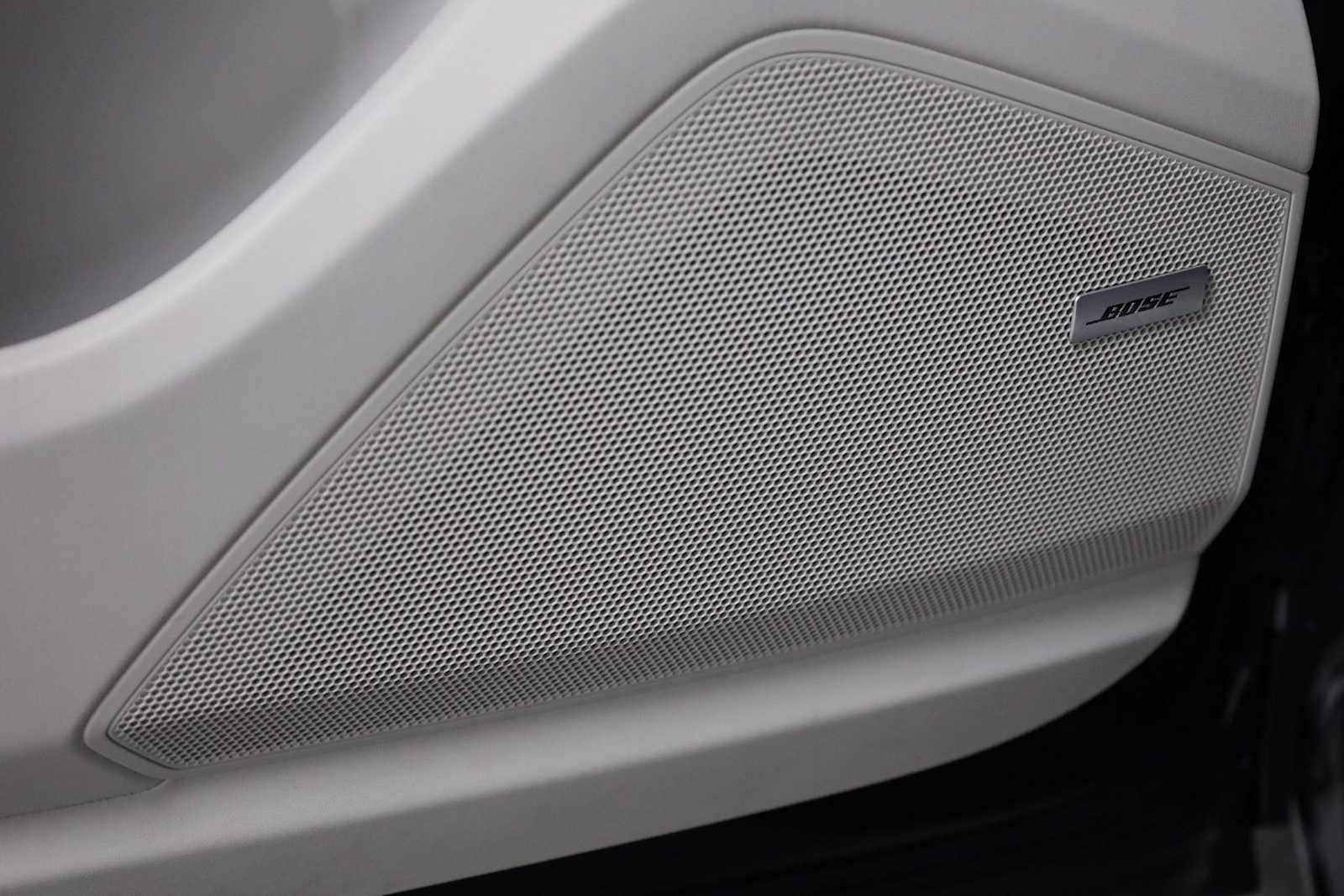 Thumbnail: 2023 Porsche  - 17