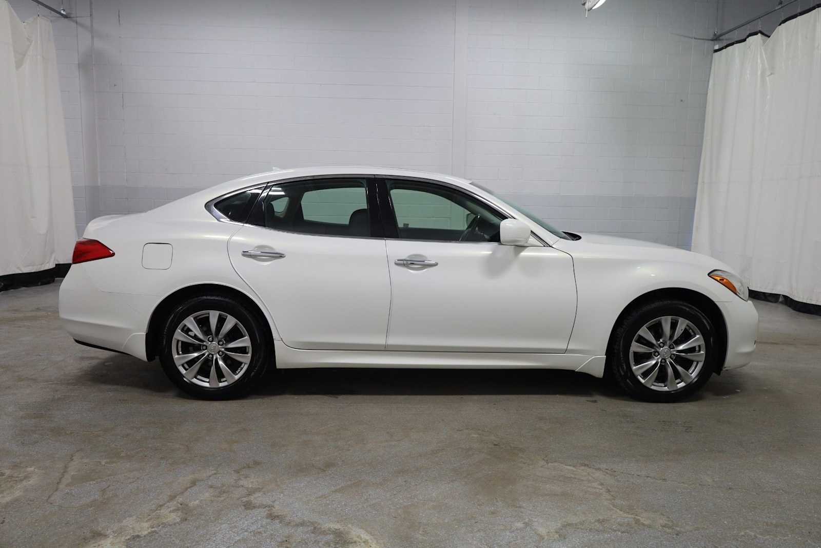 Thumbnail: 2013 INFINITI M37 - 10