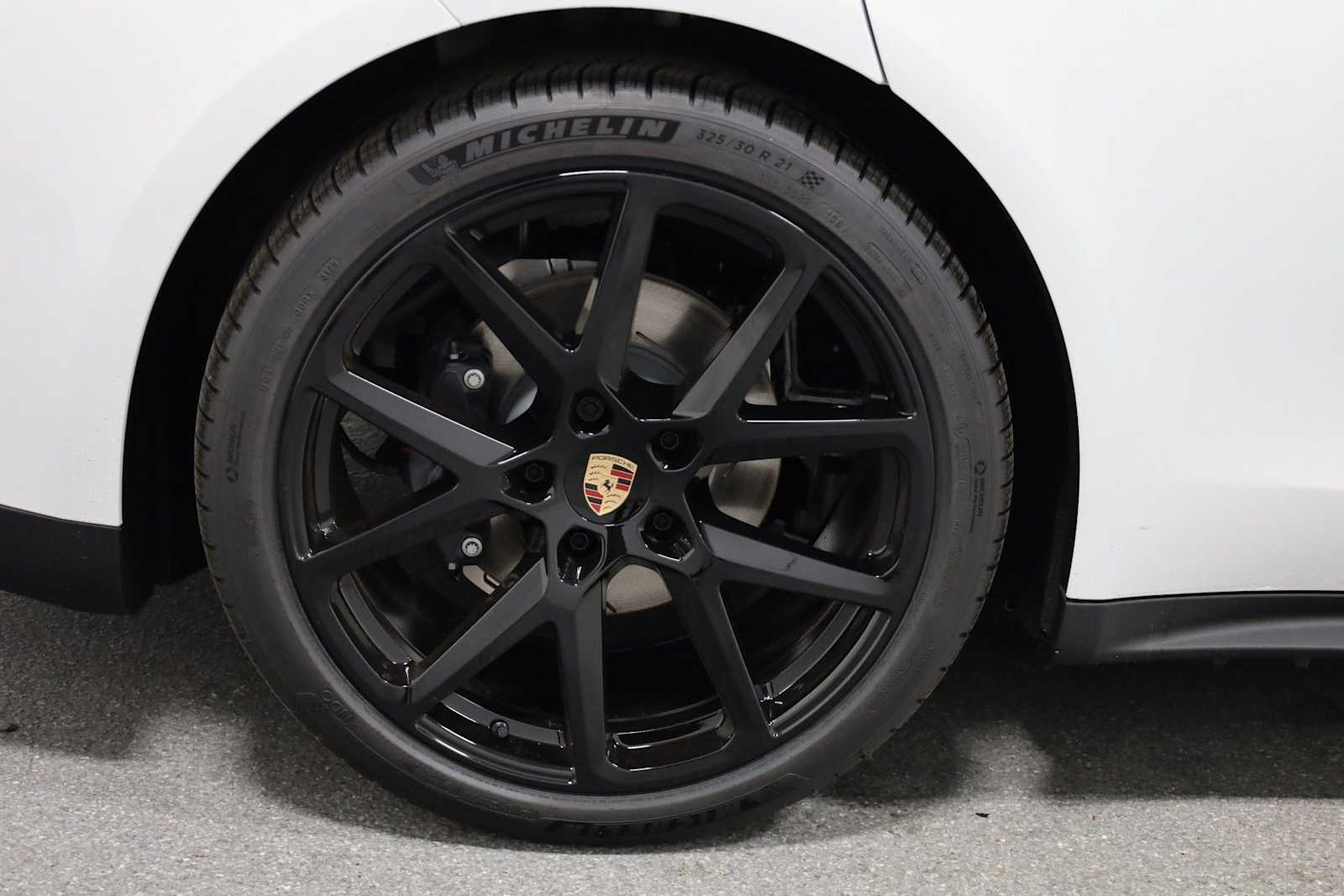 Thumbnail: 2026 Porsche Panamera - 35