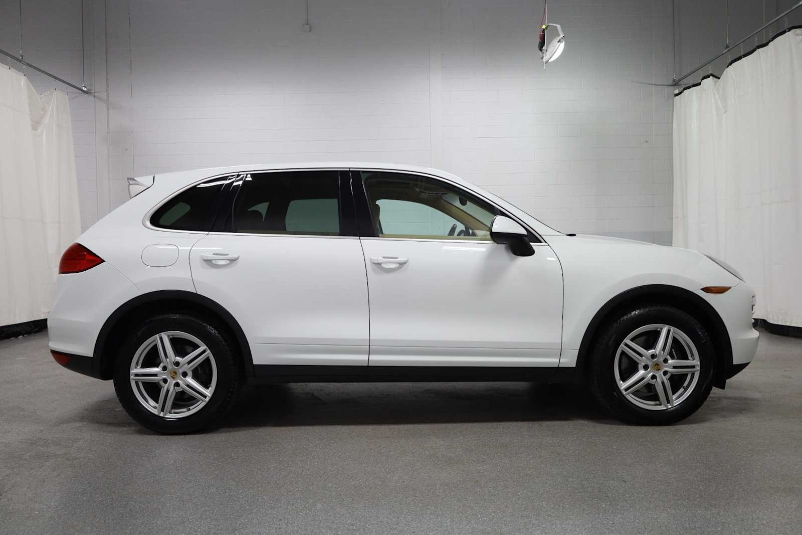 Thumbnail: 2014 Porsche Cayenne - 10
