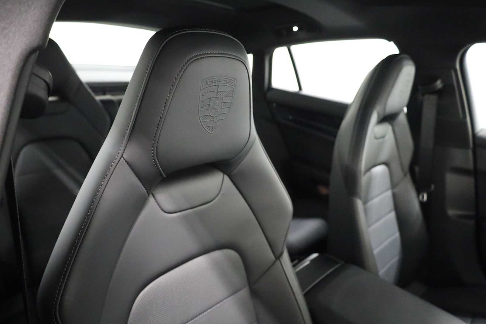 Thumbnail: 2026 Porsche Panamera - 22