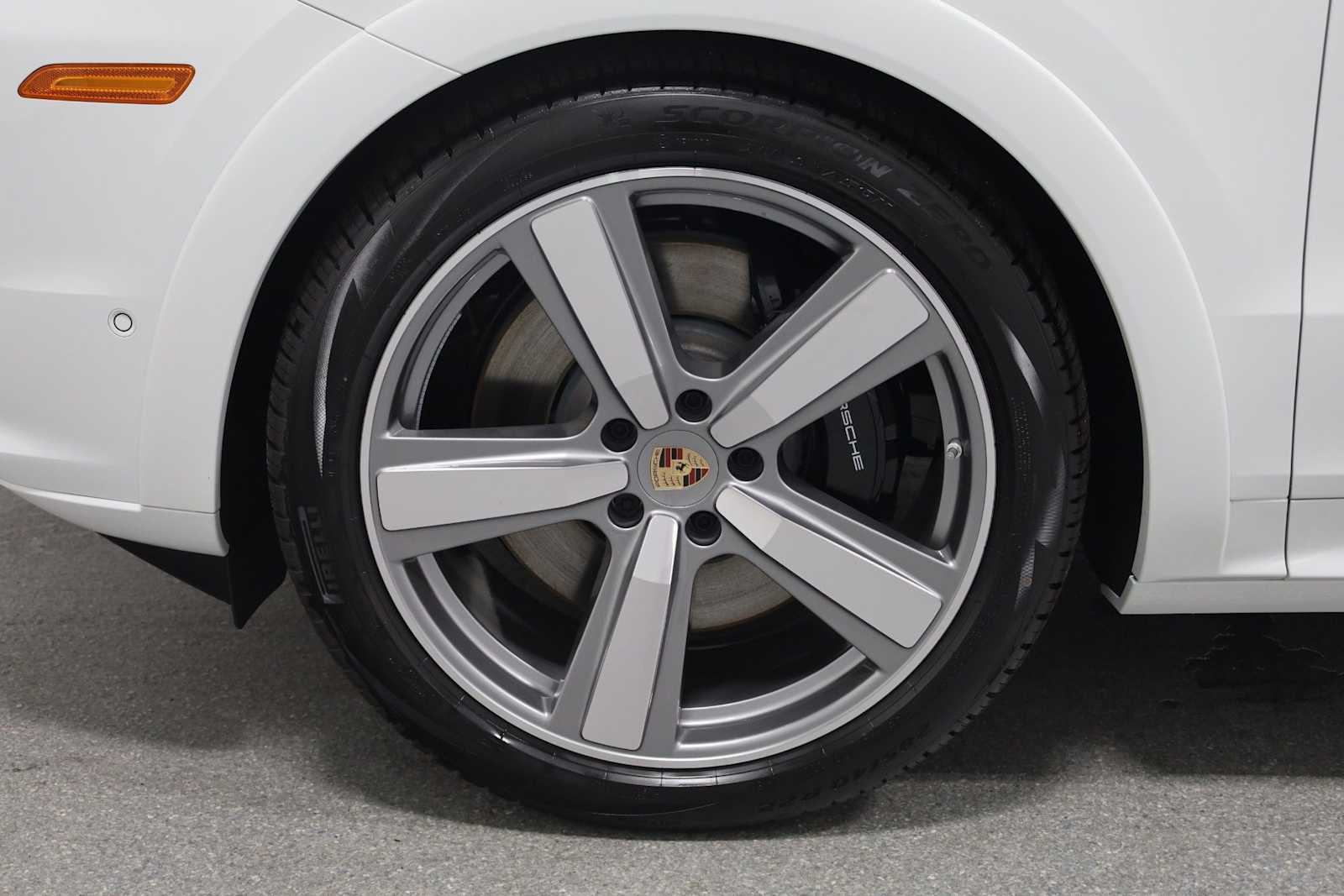 Thumbnail: 2025 Porsche Cayenne - 39