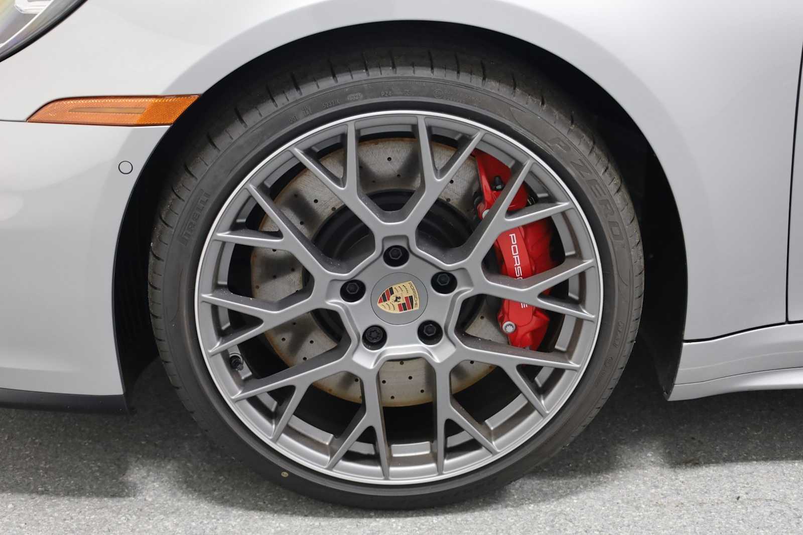 Thumbnail: 2025 Porsche 911 - 35