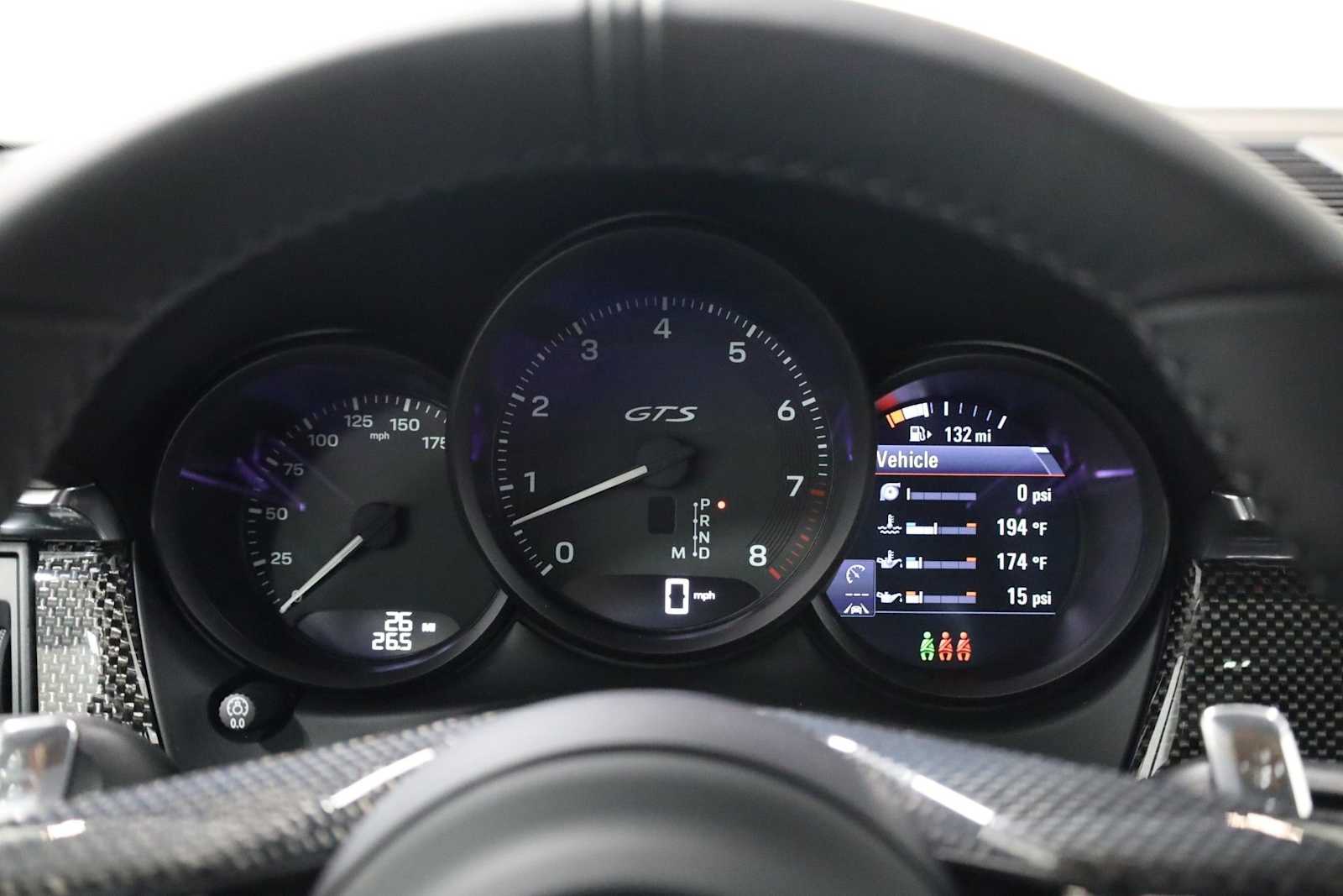 Thumbnail: 2026 Porsche Macan - 24