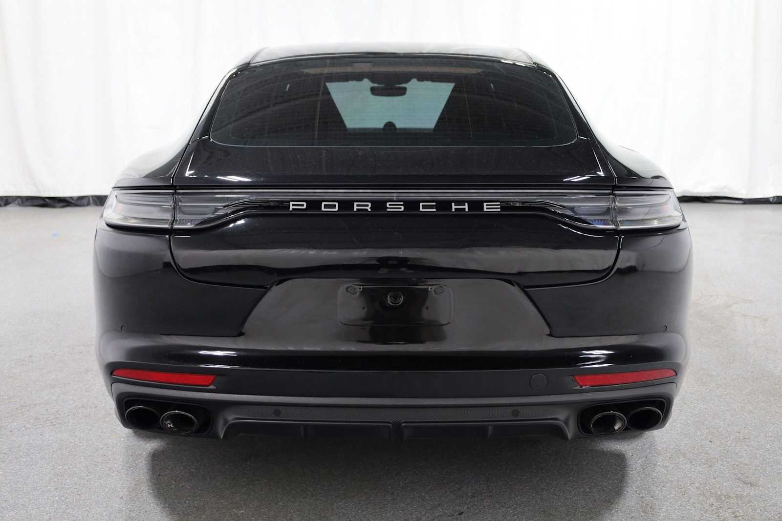Thumbnail: 2023 Porsche Panamera - 7
