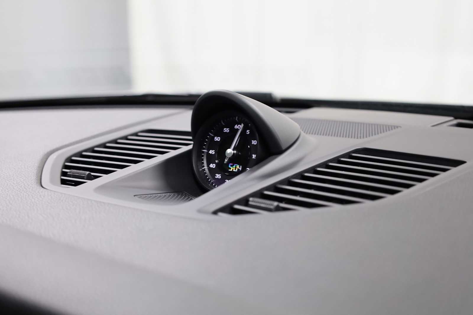 Thumbnail: 2025 Porsche 911 - 23