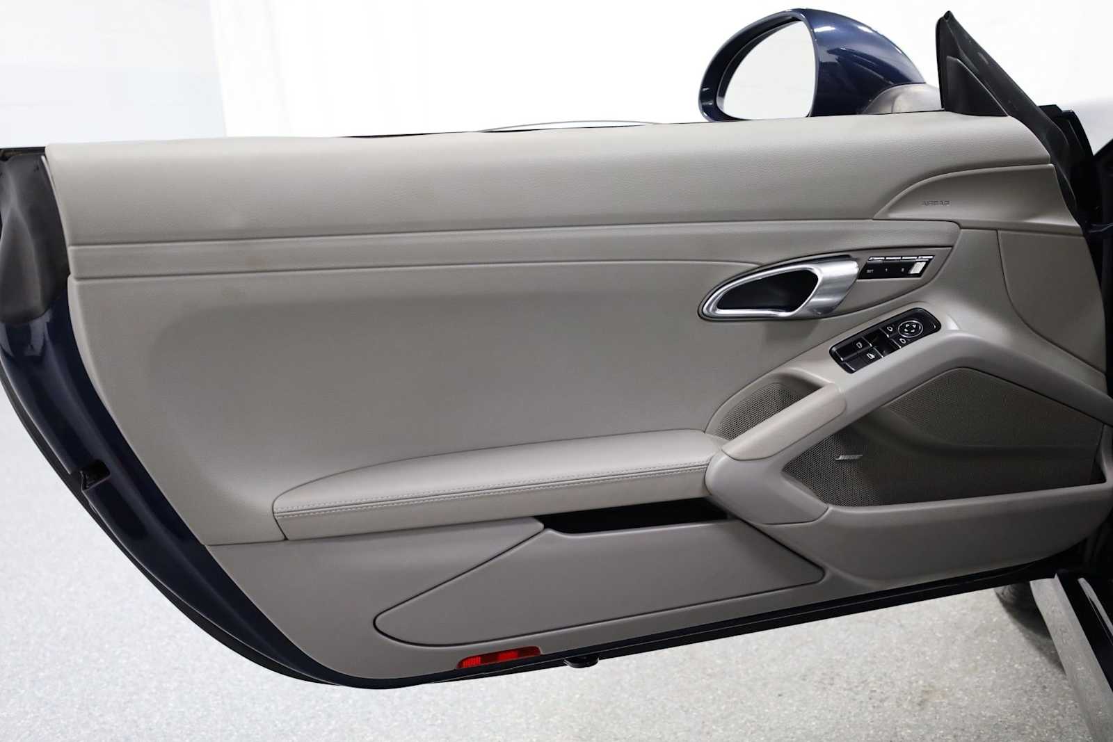 Thumbnail: 2013 Porsche Boxster - 16