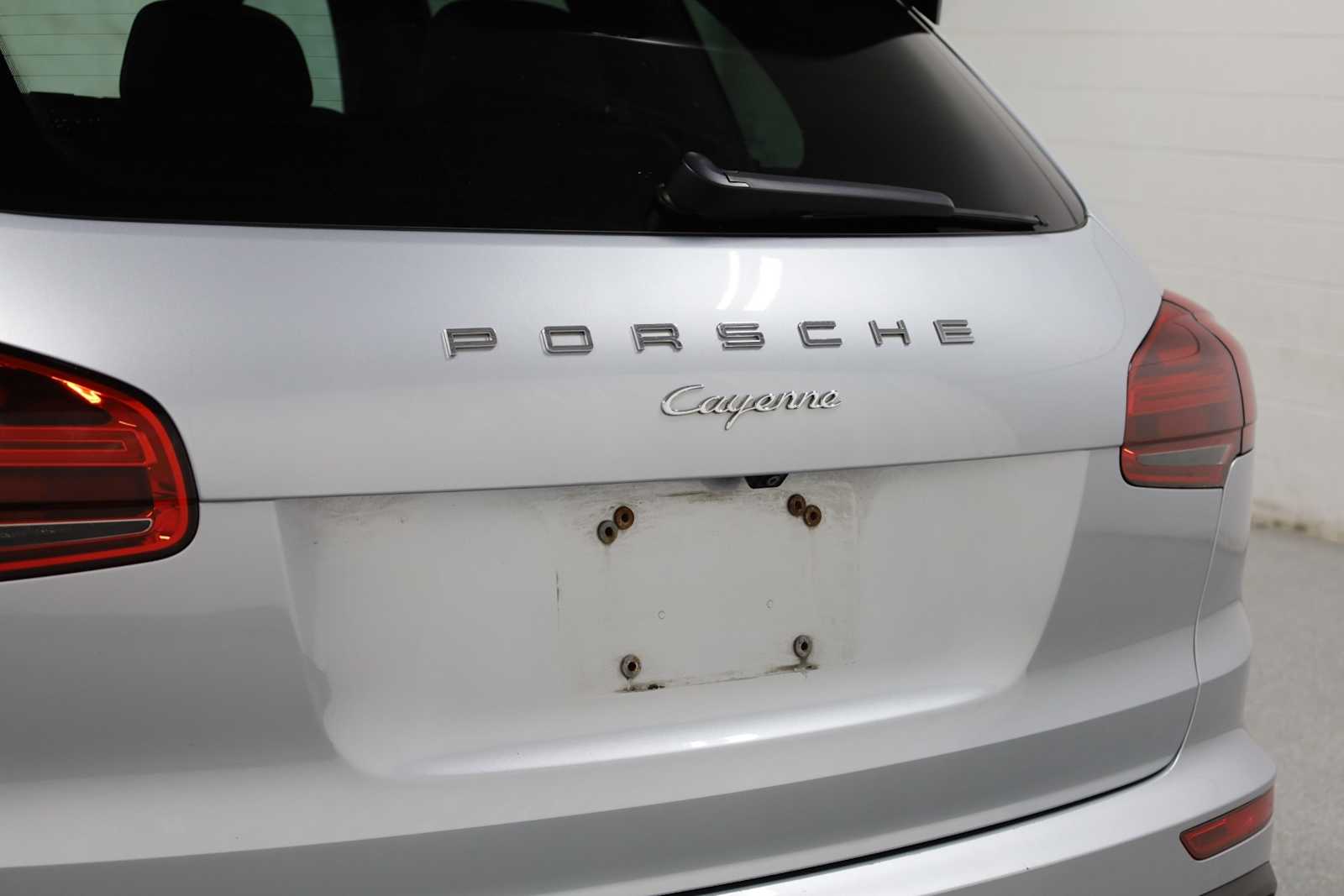 Thumbnail: 2017 Porsche Cayenne - 16