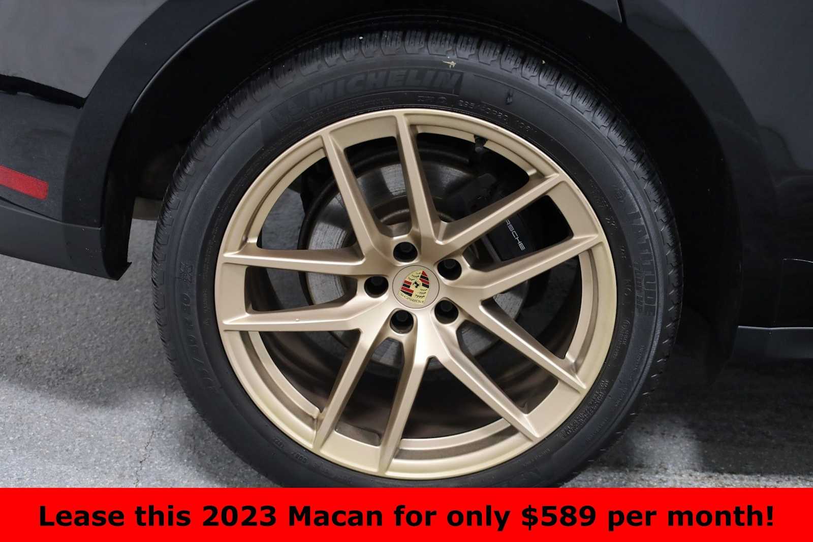 Thumbnail: 2023 Porsche Macan - 38