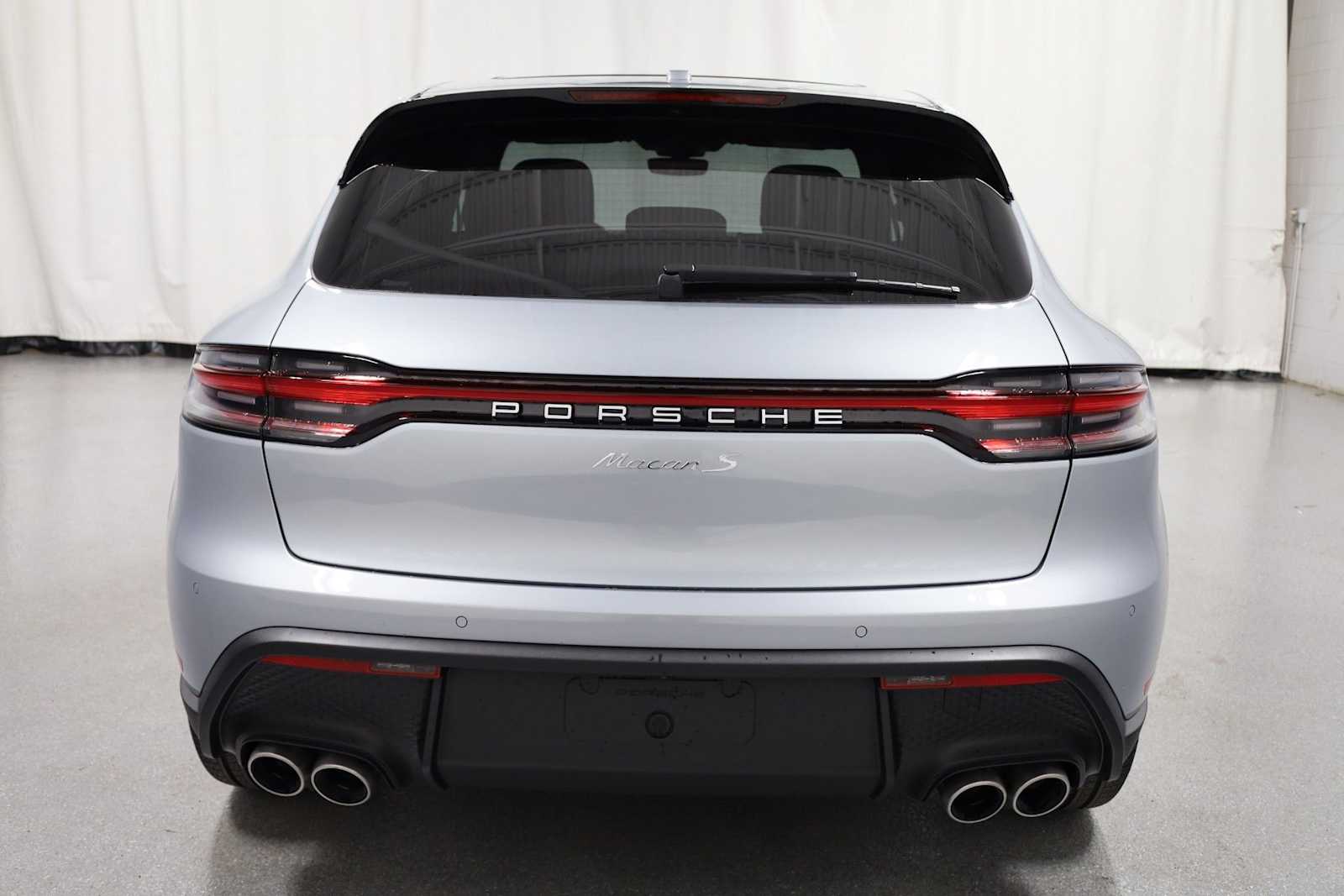 Thumbnail: 2026 Porsche Macan - 7
