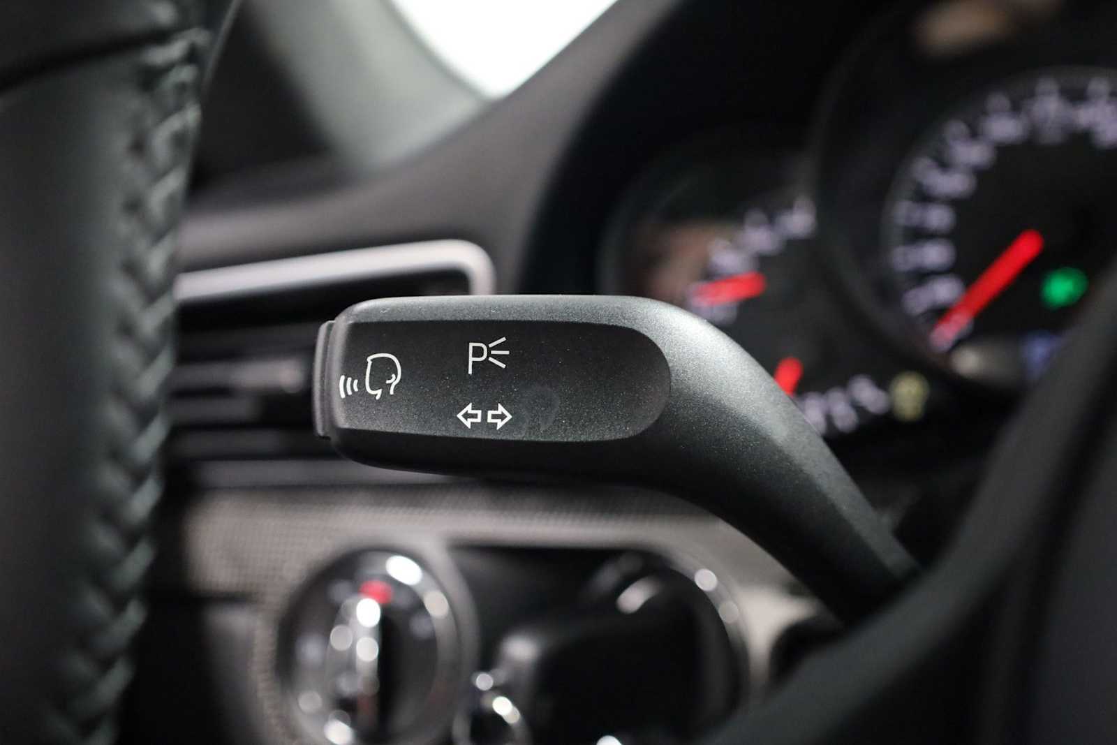 Thumbnail: 2019 Porsche 911 - 29