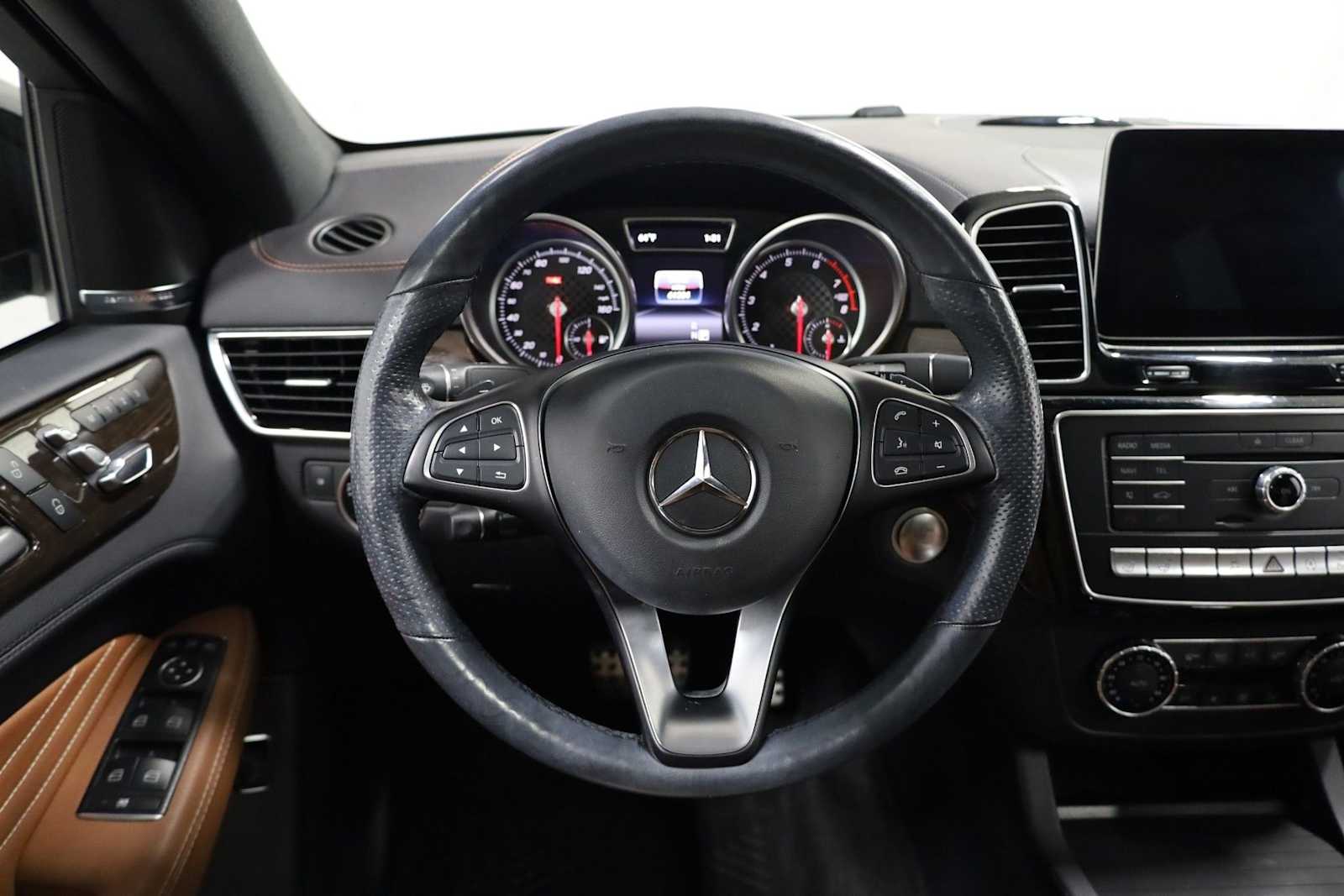 Thumbnail: 2017 Mercedes-Benz GLE - 23