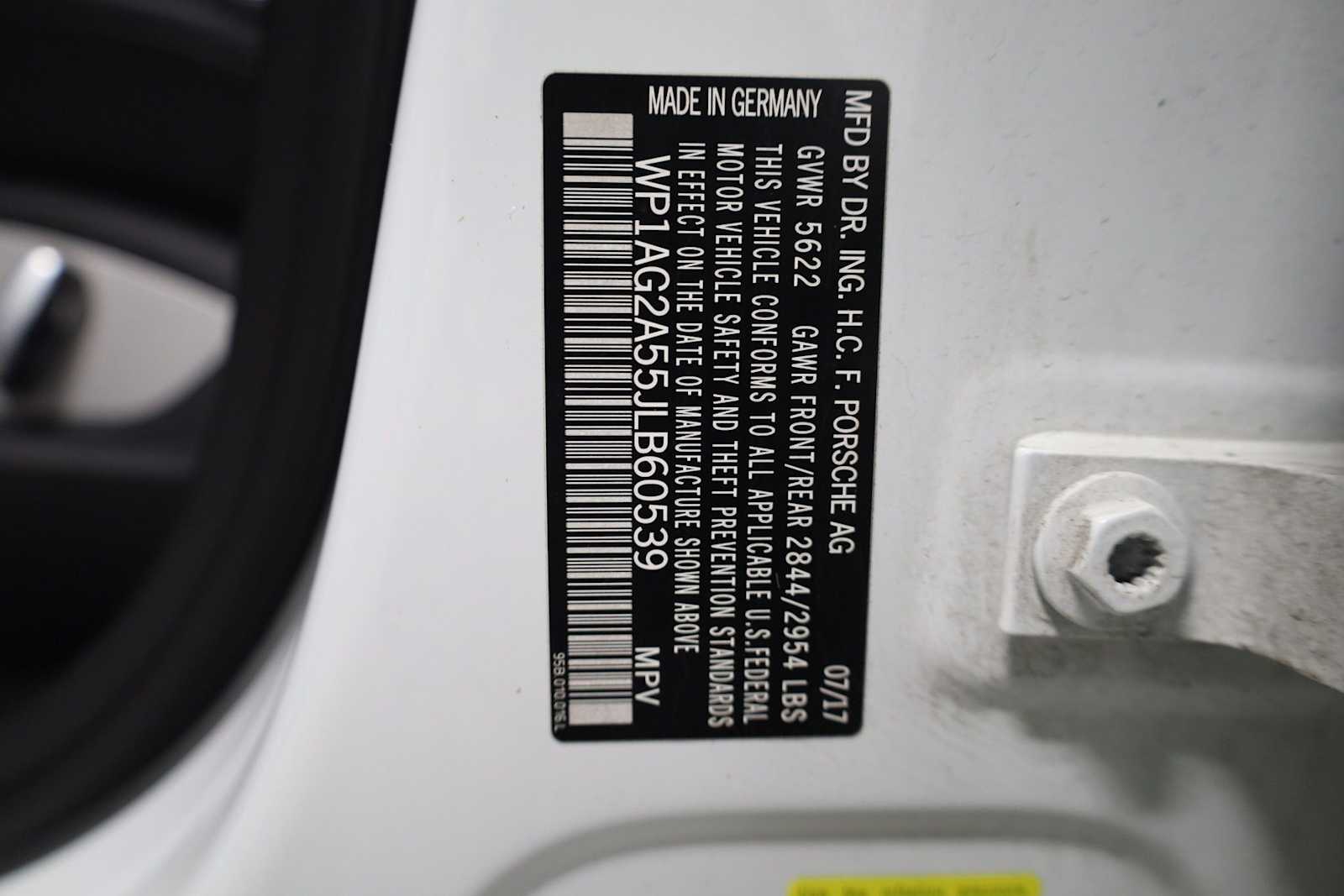 Thumbnail: 2018 Porsche Macan - 44