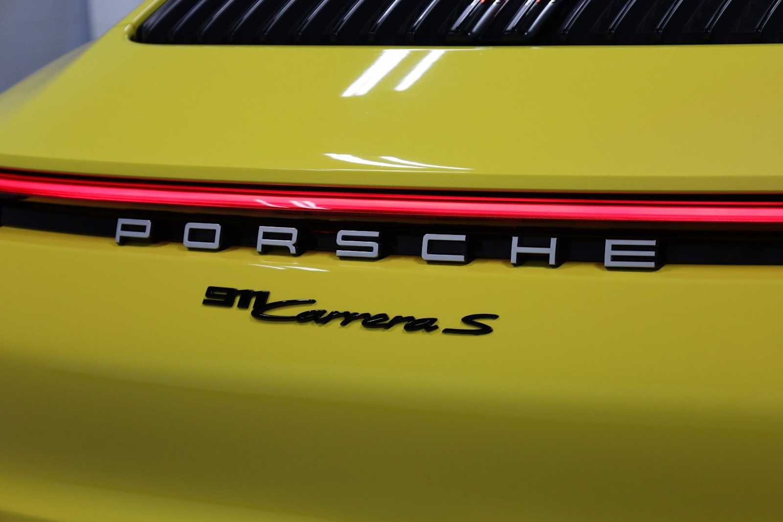 Thumbnail: 2020 Porsche 911 - 8