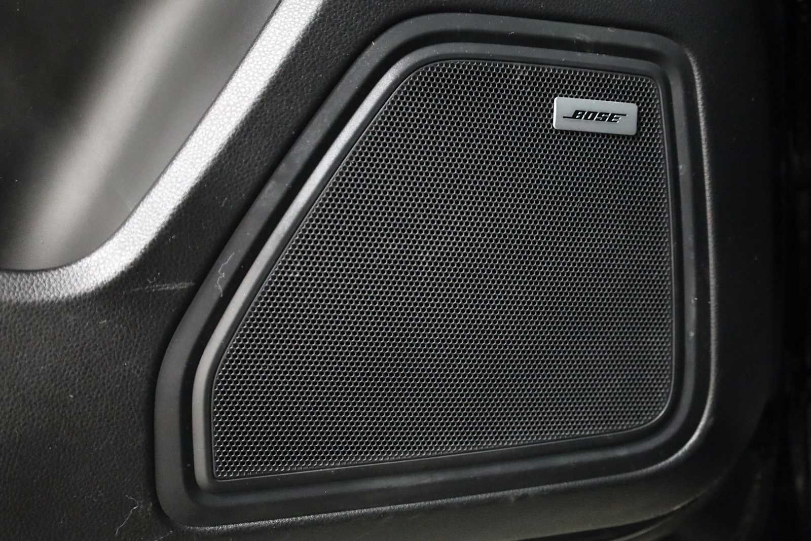 Thumbnail: 2018 Porsche Macan - 17