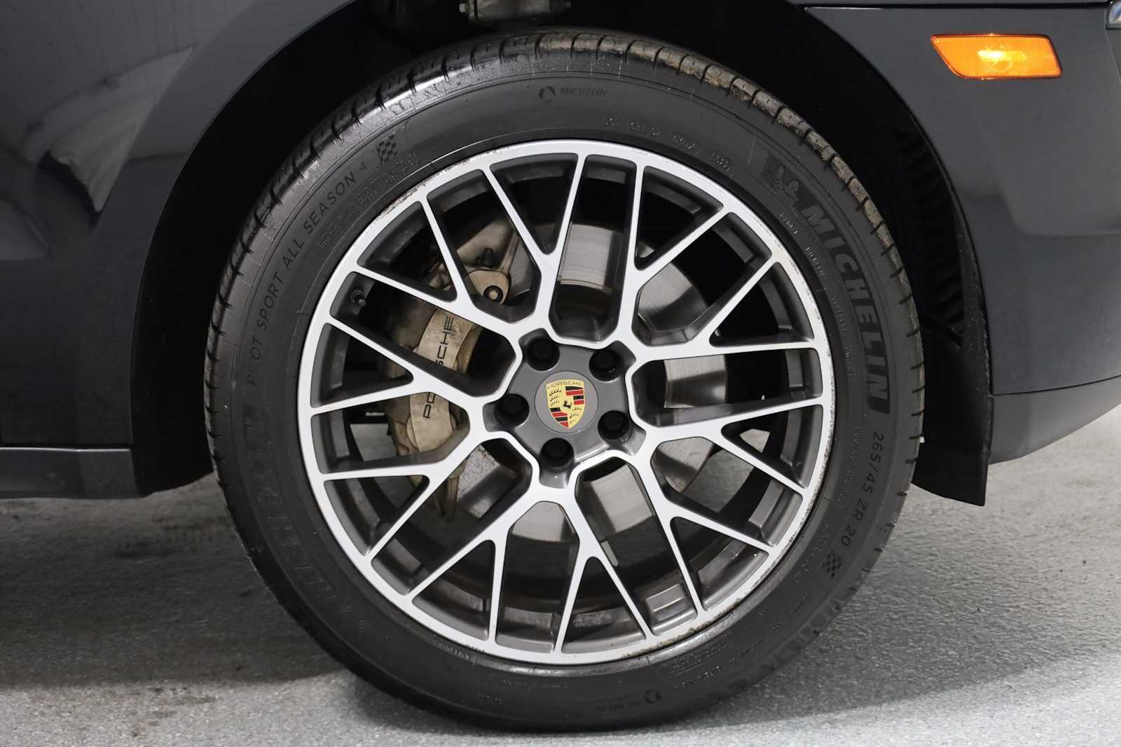 Thumbnail: 2018 Porsche Macan - 12