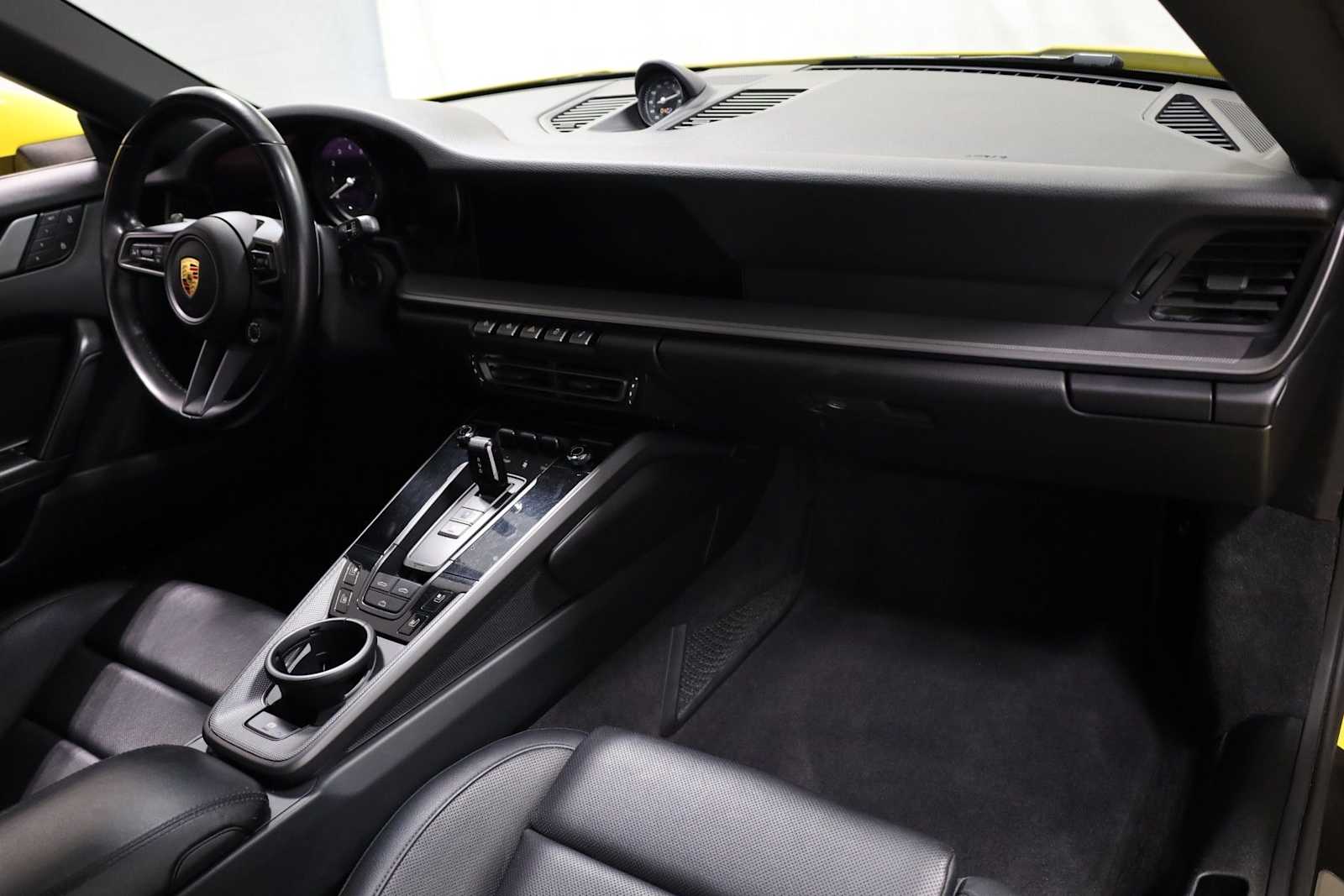 Thumbnail: 2022 Porsche 911 - 6