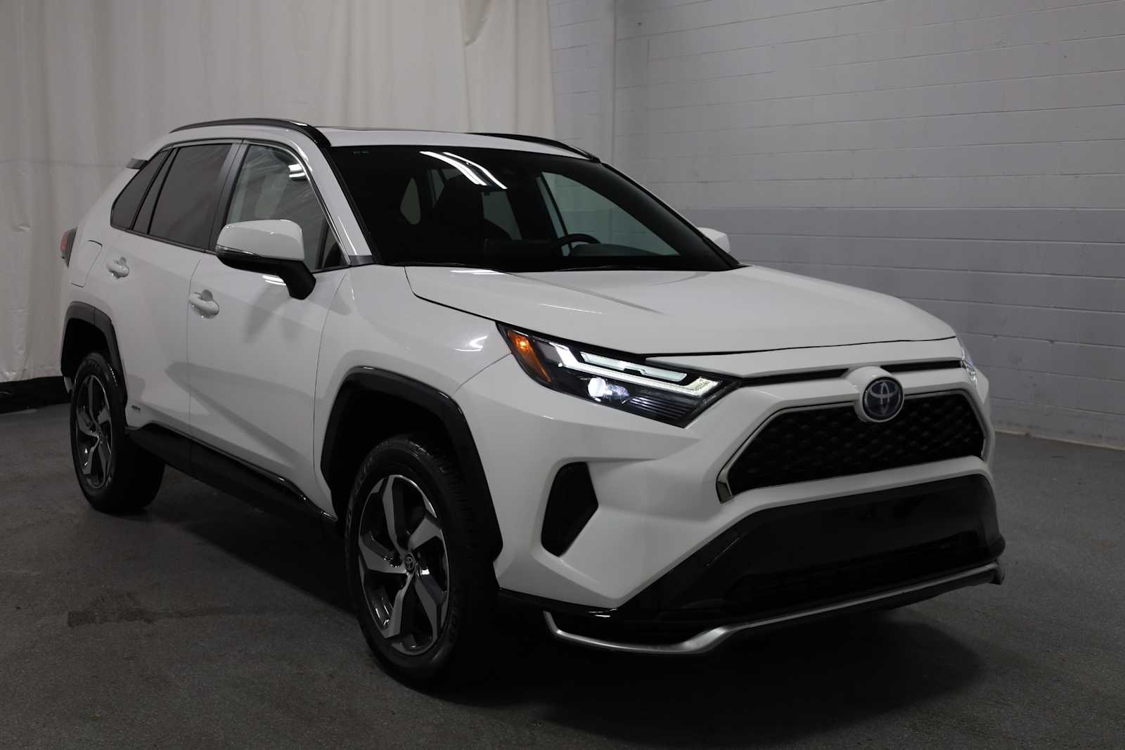 Thumbnail: 2024 Toyota RAV4 - 13