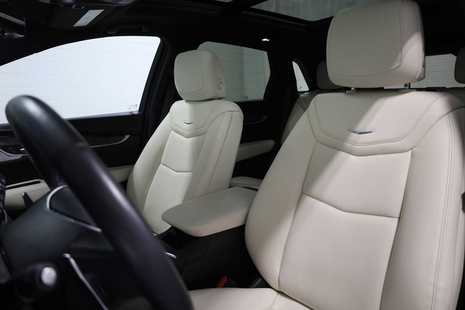 Thumbnail: 2023 Cadillac XT5 - 5