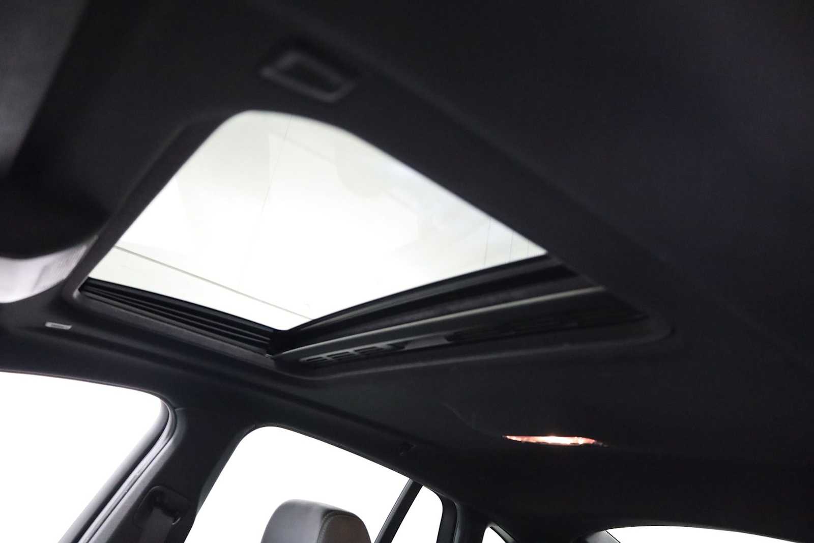 Thumbnail: 2017 BMW X4 - 19