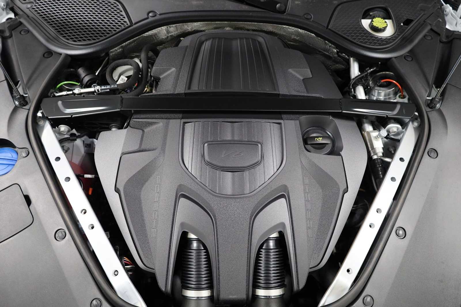 Thumbnail: 2026 Porsche Panamera - 39