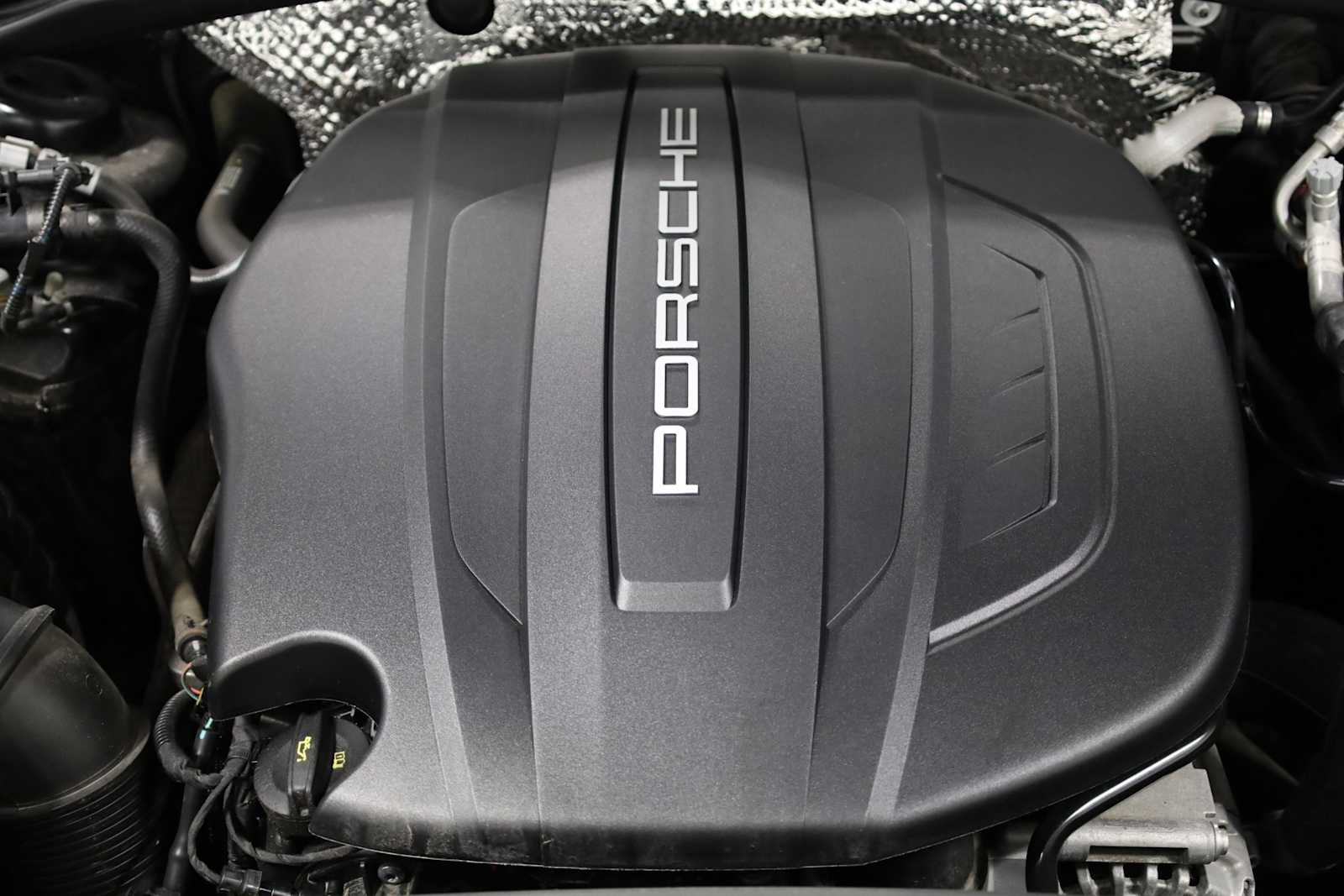 Thumbnail: 2021 Porsche Macan - 42