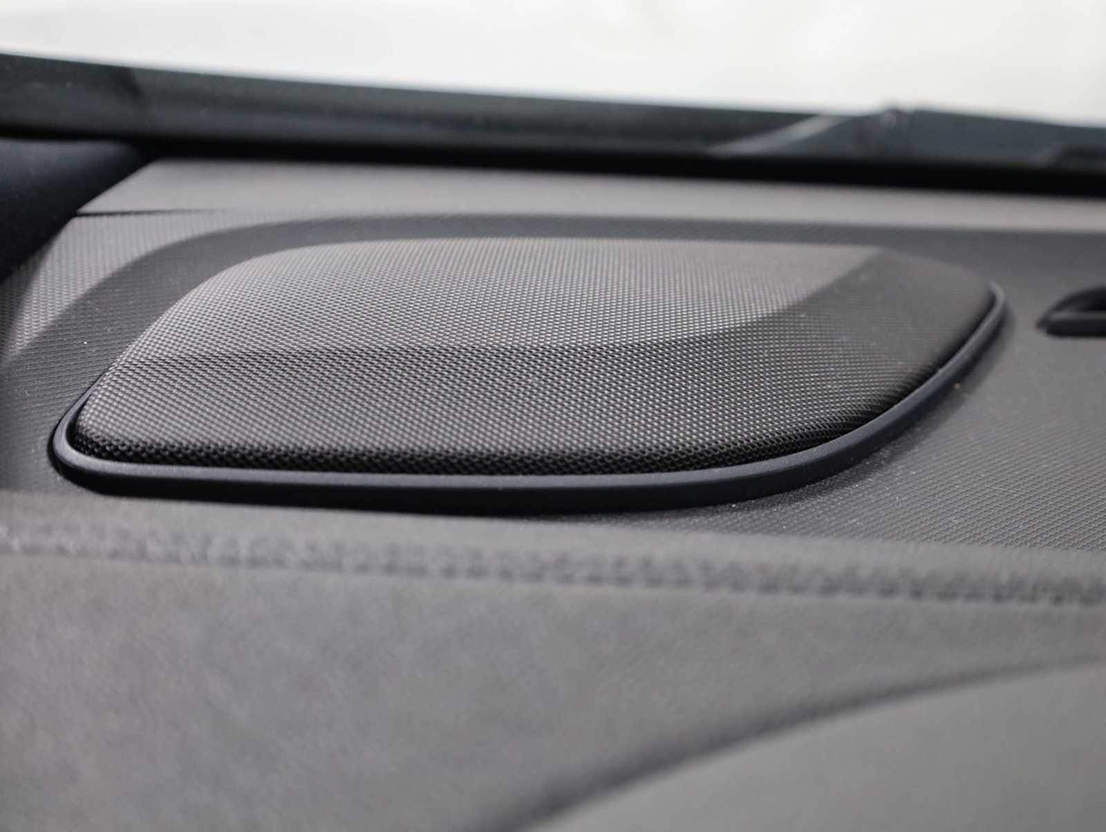 Thumbnail: 2016 Lincoln MKC - 17