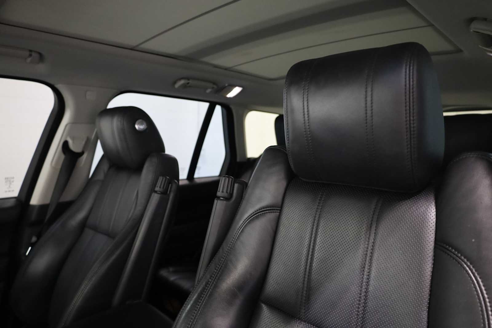Thumbnail: 2015 Land Rover Range Rover - 18
