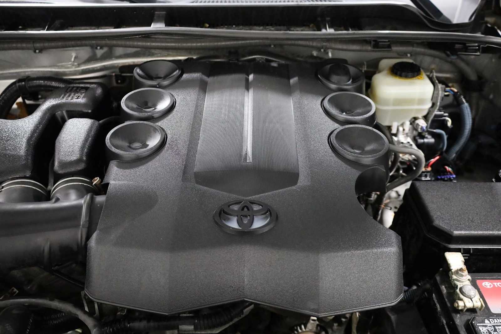 Thumbnail: 2014 Toyota 4Runner - 39