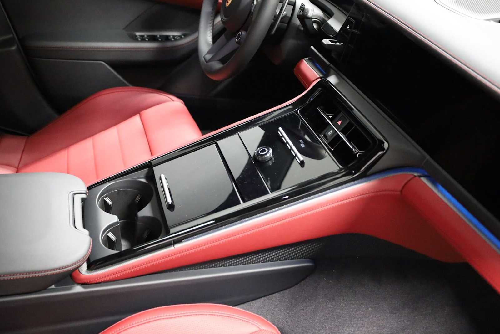 Thumbnail: 2026 Porsche Panamera - 20