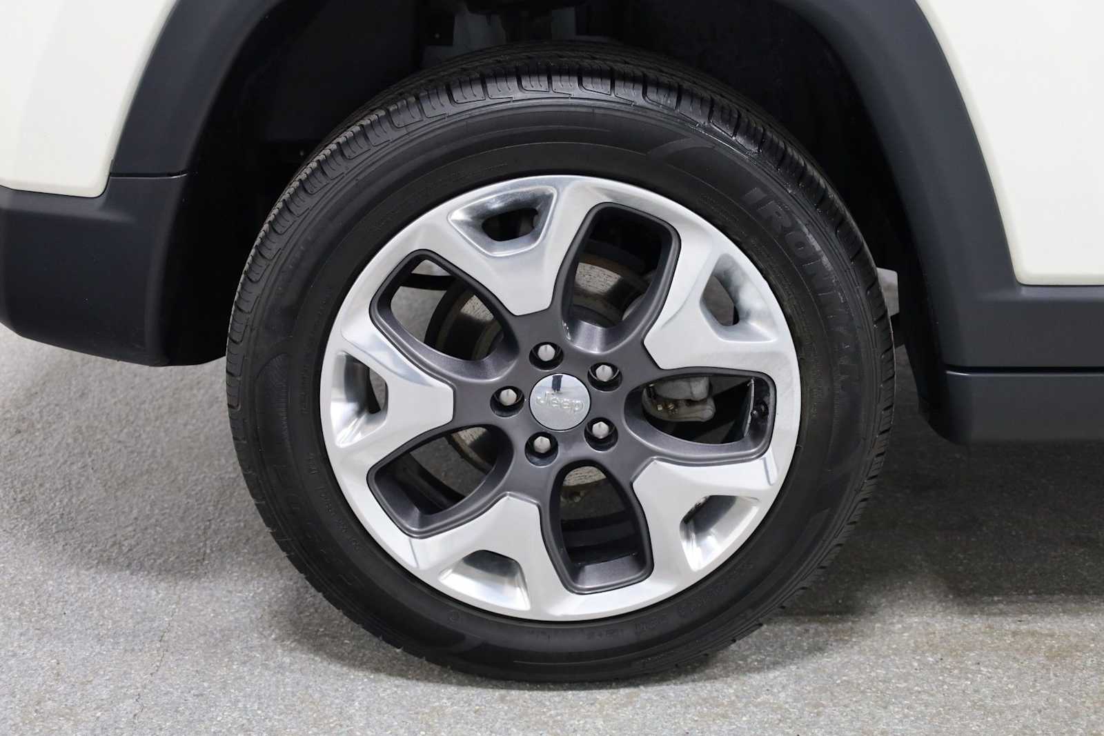 Thumbnail: 2019 Jeep Compass - 34