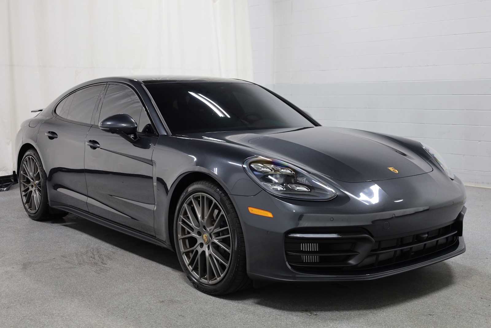 Thumbnail: 2022 Porsche Panamera - 13