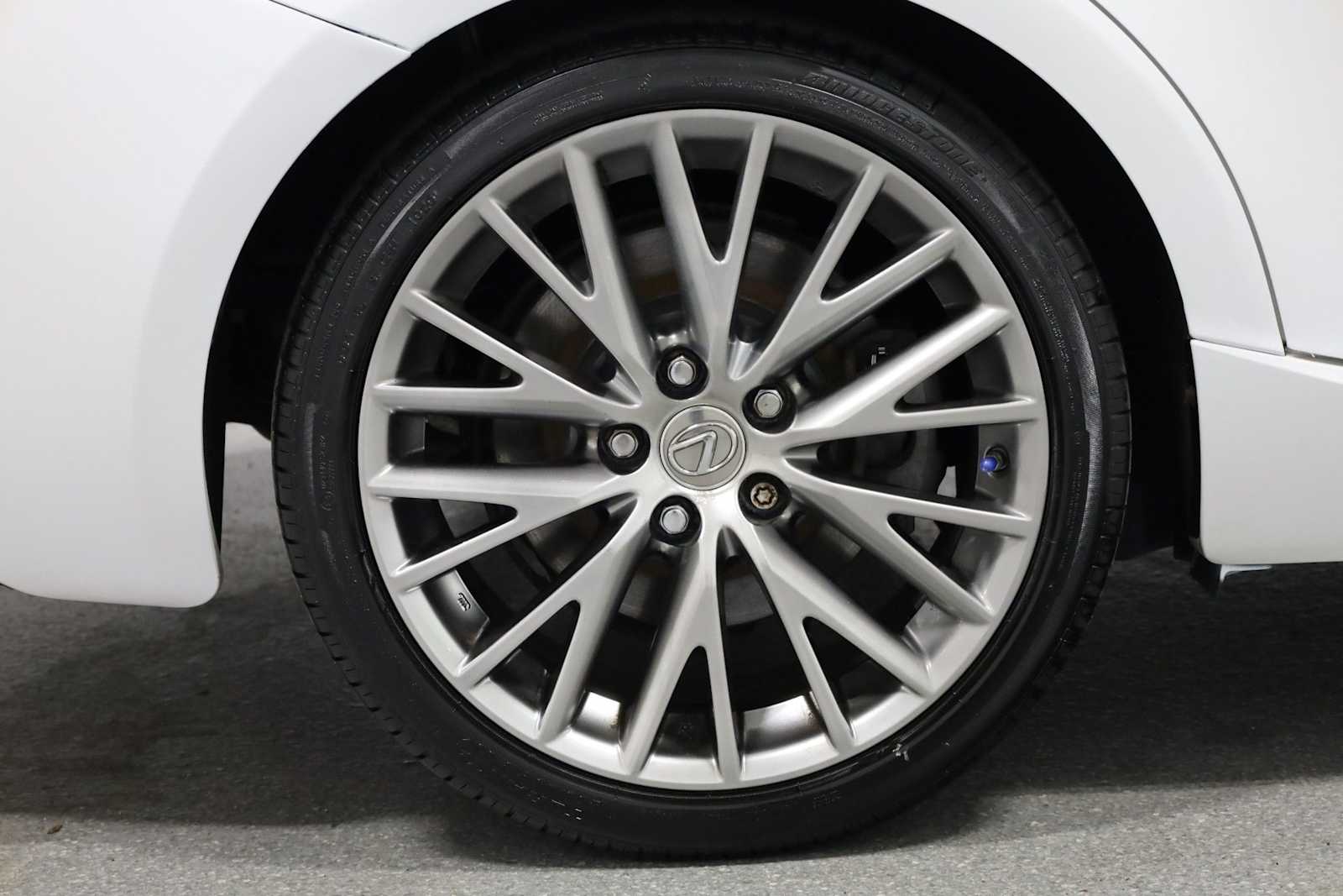 Thumbnail: 2016 Lexus IS - 35