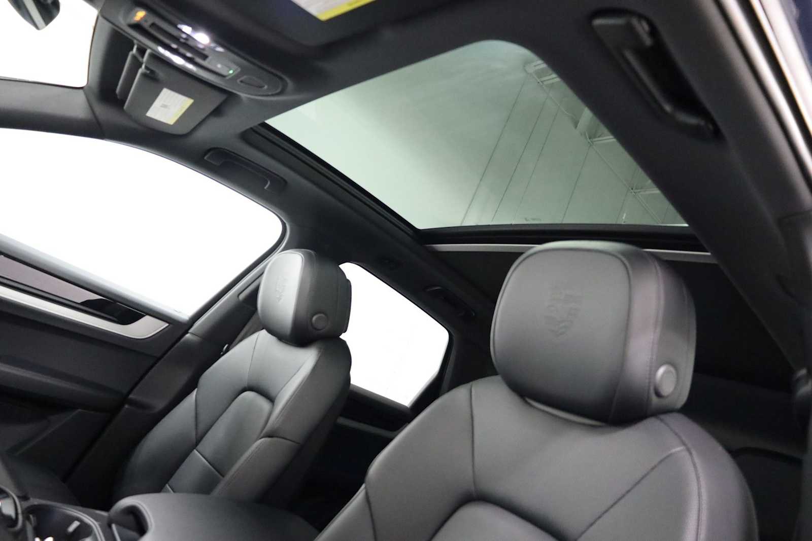 Thumbnail: 2025 Porsche Cayenne - 19