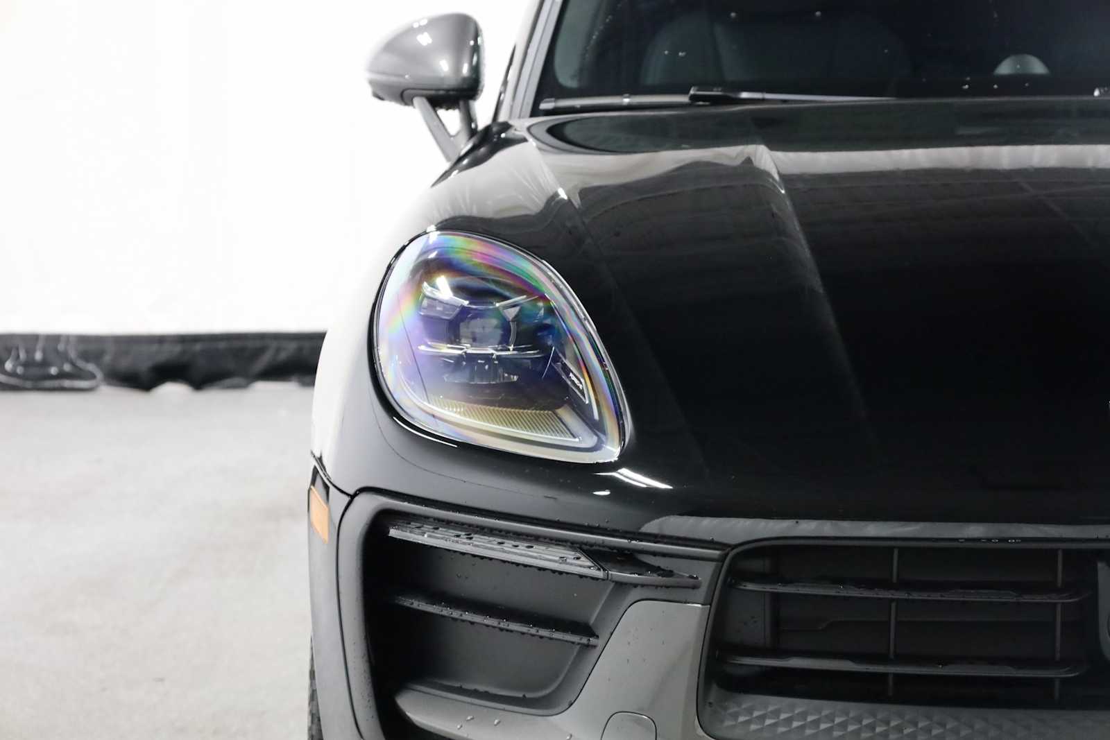 Thumbnail: 2025 Porsche Macan - 15