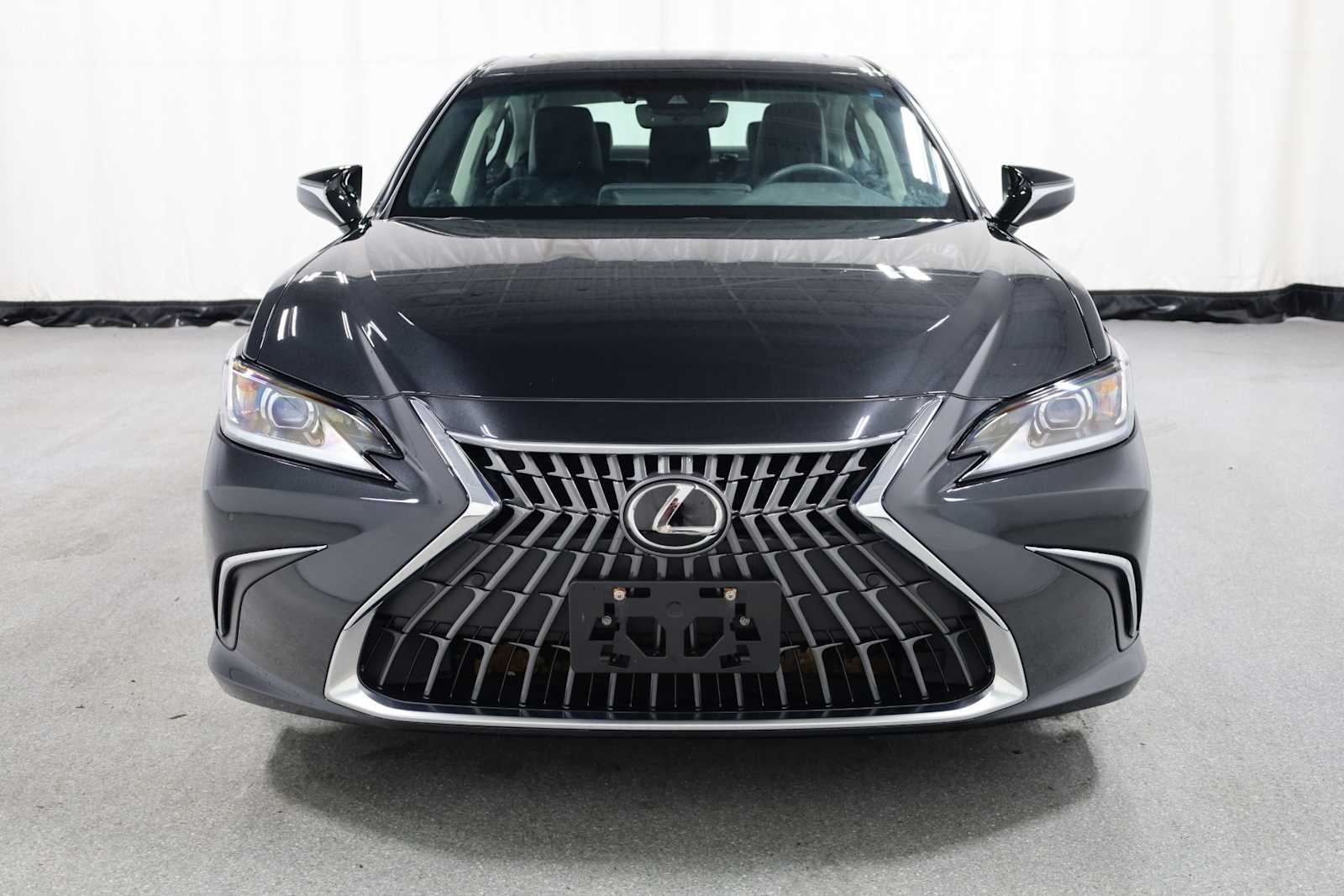 Thumbnail: 2023 Lexus ES - 14