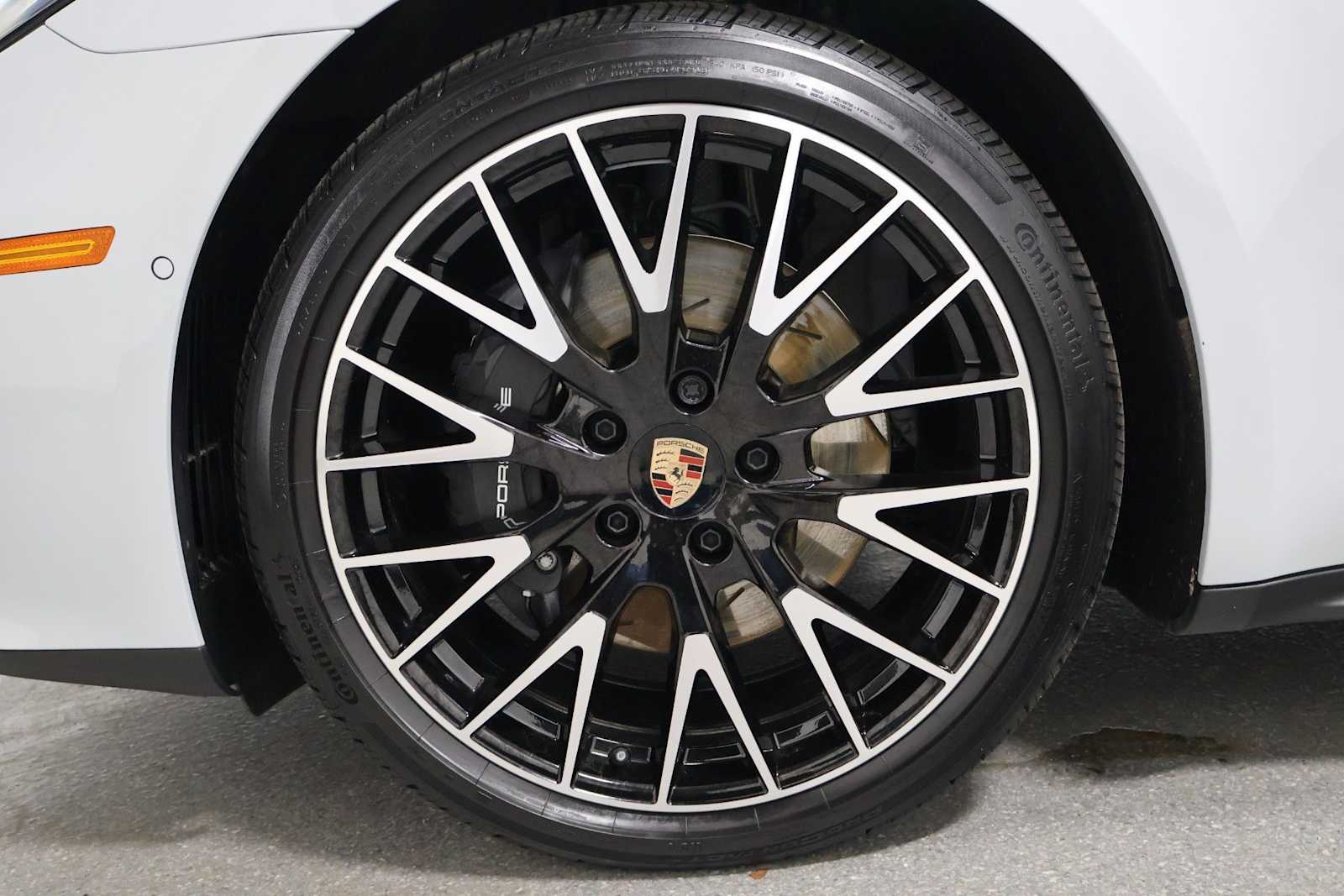 Thumbnail: 2025 Porsche Panamera - 36