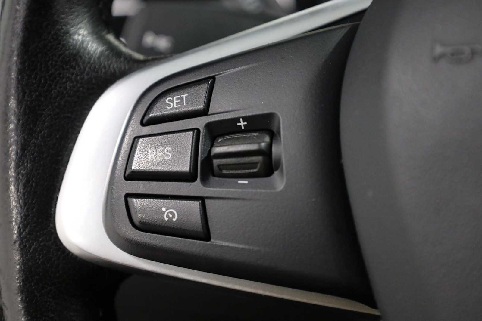 Thumbnail: 2016 BMW X1 - 24