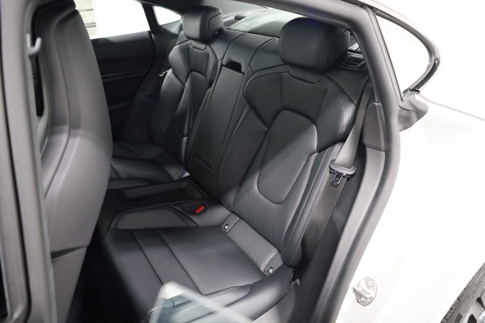 Thumbnail: 2026 Porsche Taycan - 35