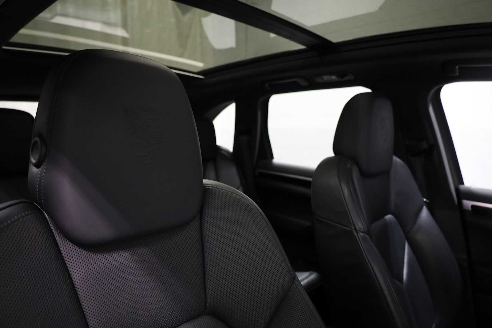 Thumbnail: 2016 Porsche Cayenne - 22
