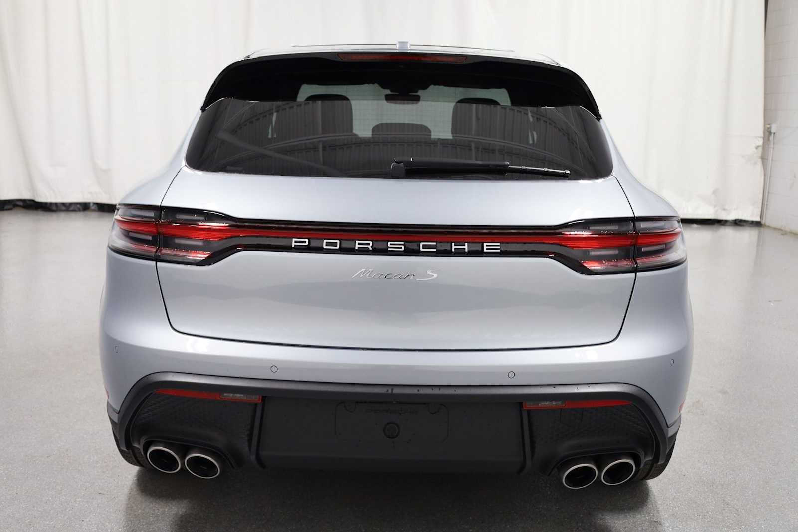 Thumbnail: 2026 Porsche Macan - 7