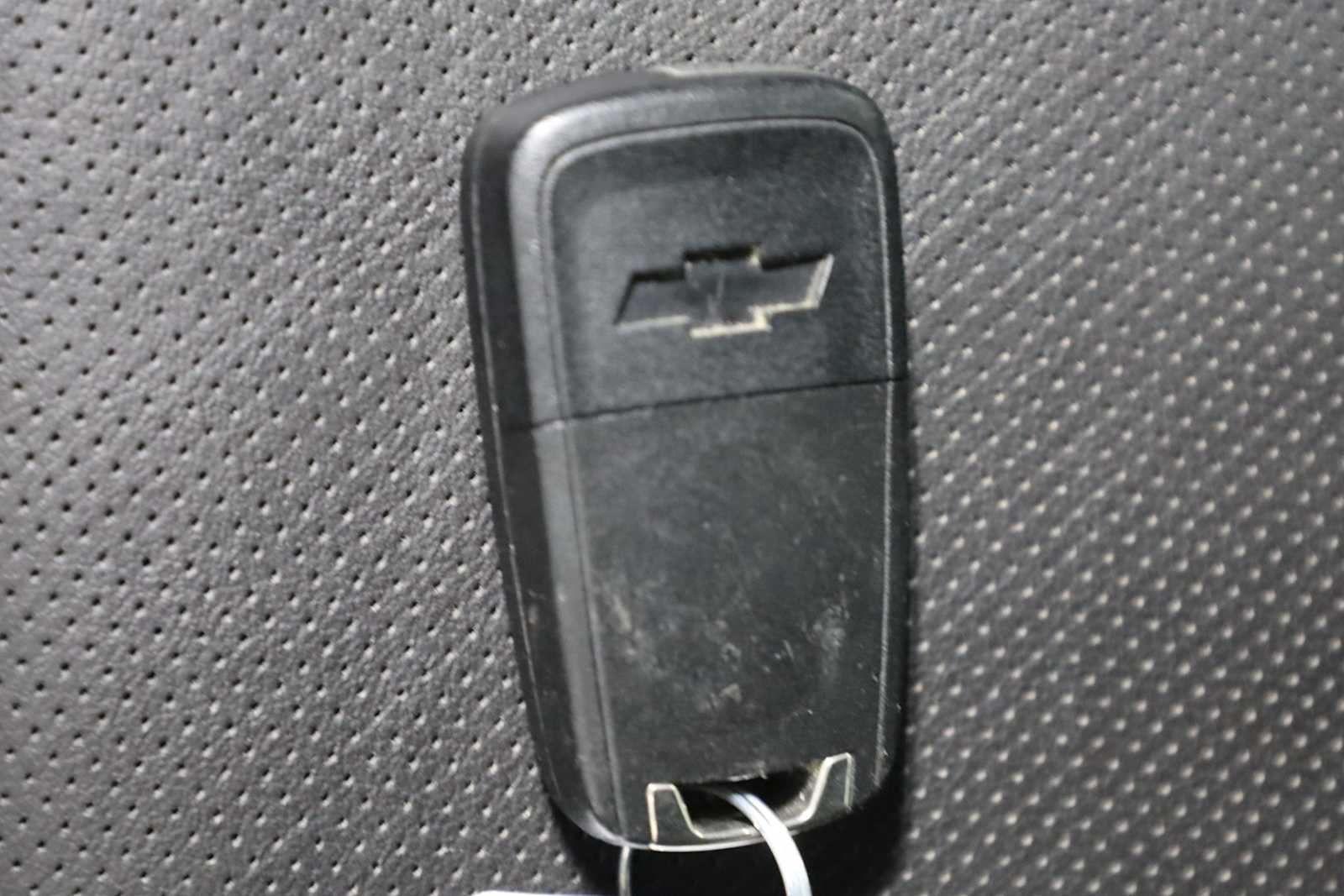 Thumbnail: 2010 Chevrolet Camaro - 37