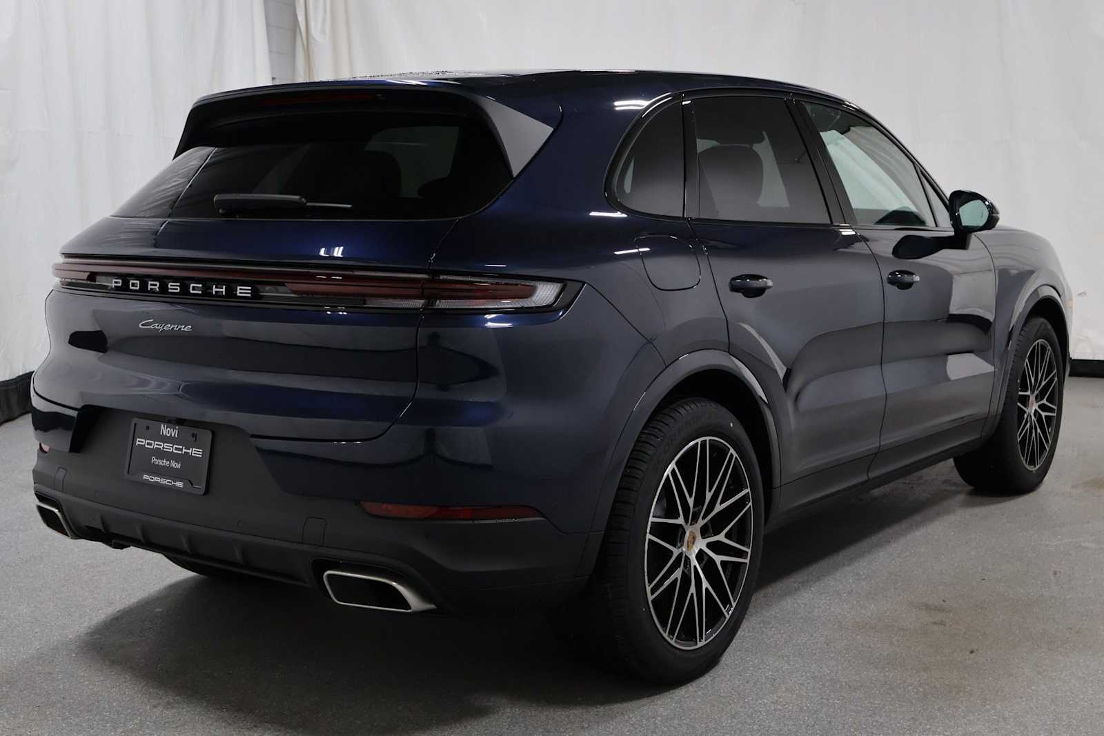 Thumbnail: 2026 Porsche Cayenne - 9