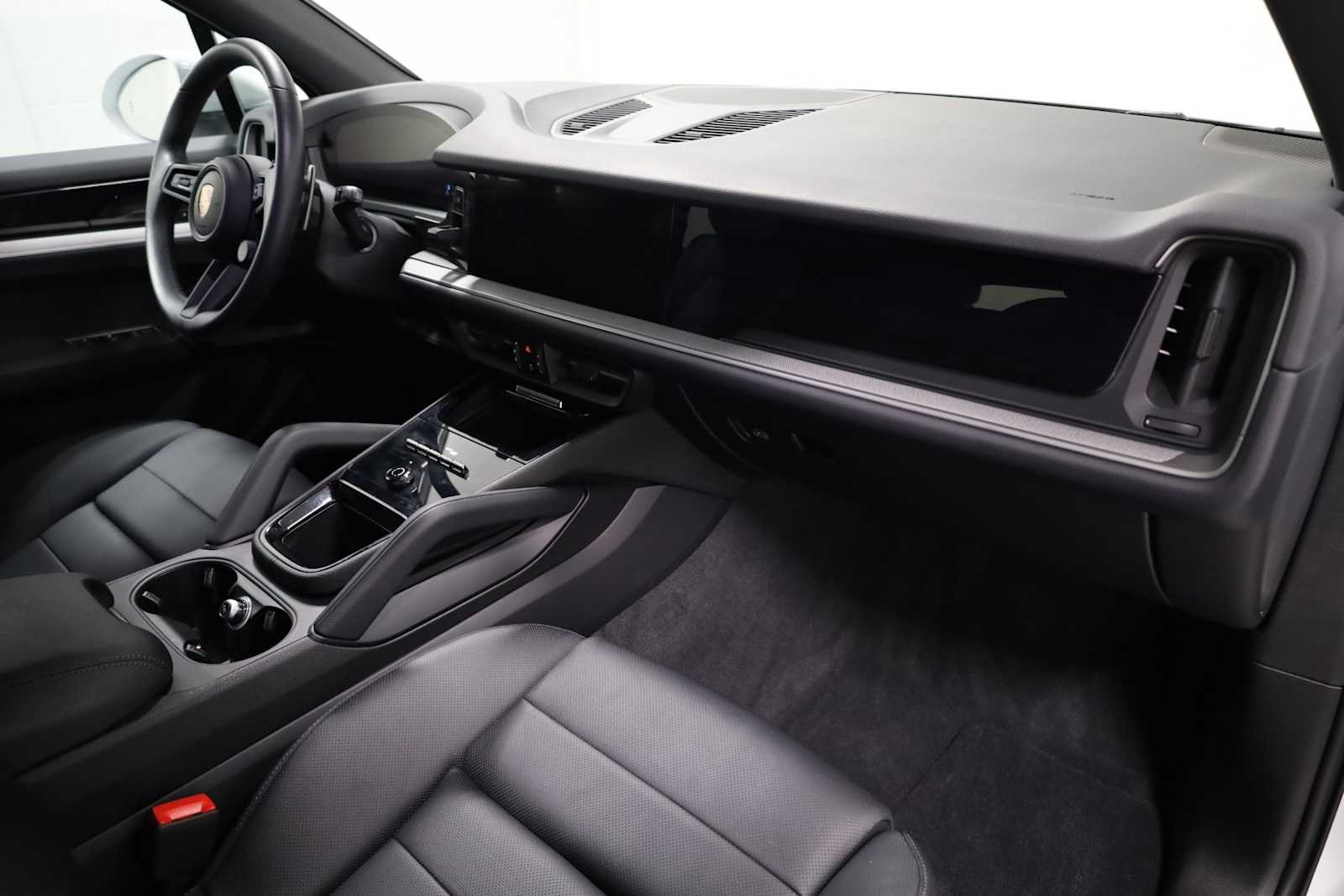 Thumbnail: 2024 Porsche Cayenne - 6