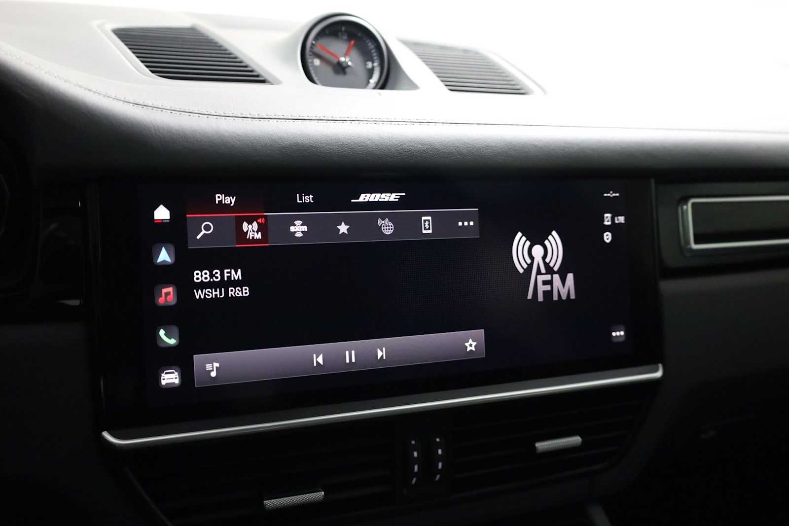 Thumbnail: 2023 Porsche Cayenne - 32