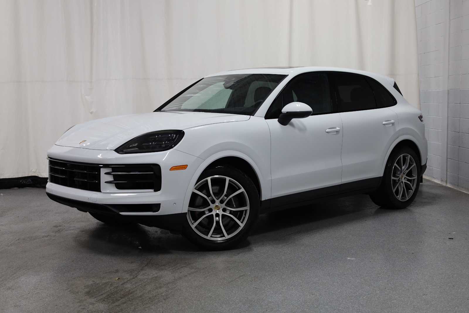Thumbnail: 2024 Porsche Cayenne - 1