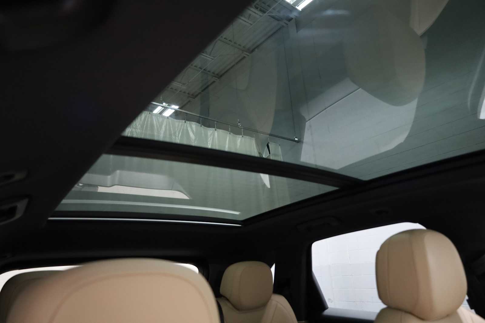 Thumbnail: 2022 Porsche Cayenne - 20