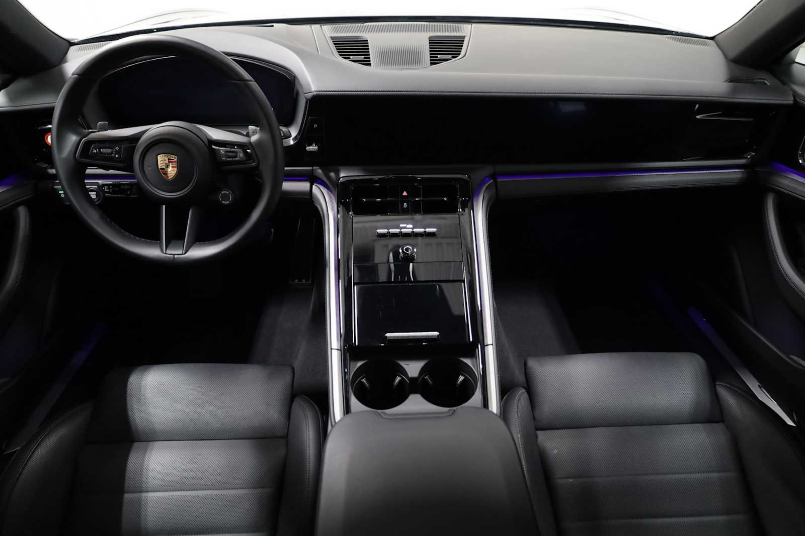 Thumbnail: 2025 Porsche Panamera - 24