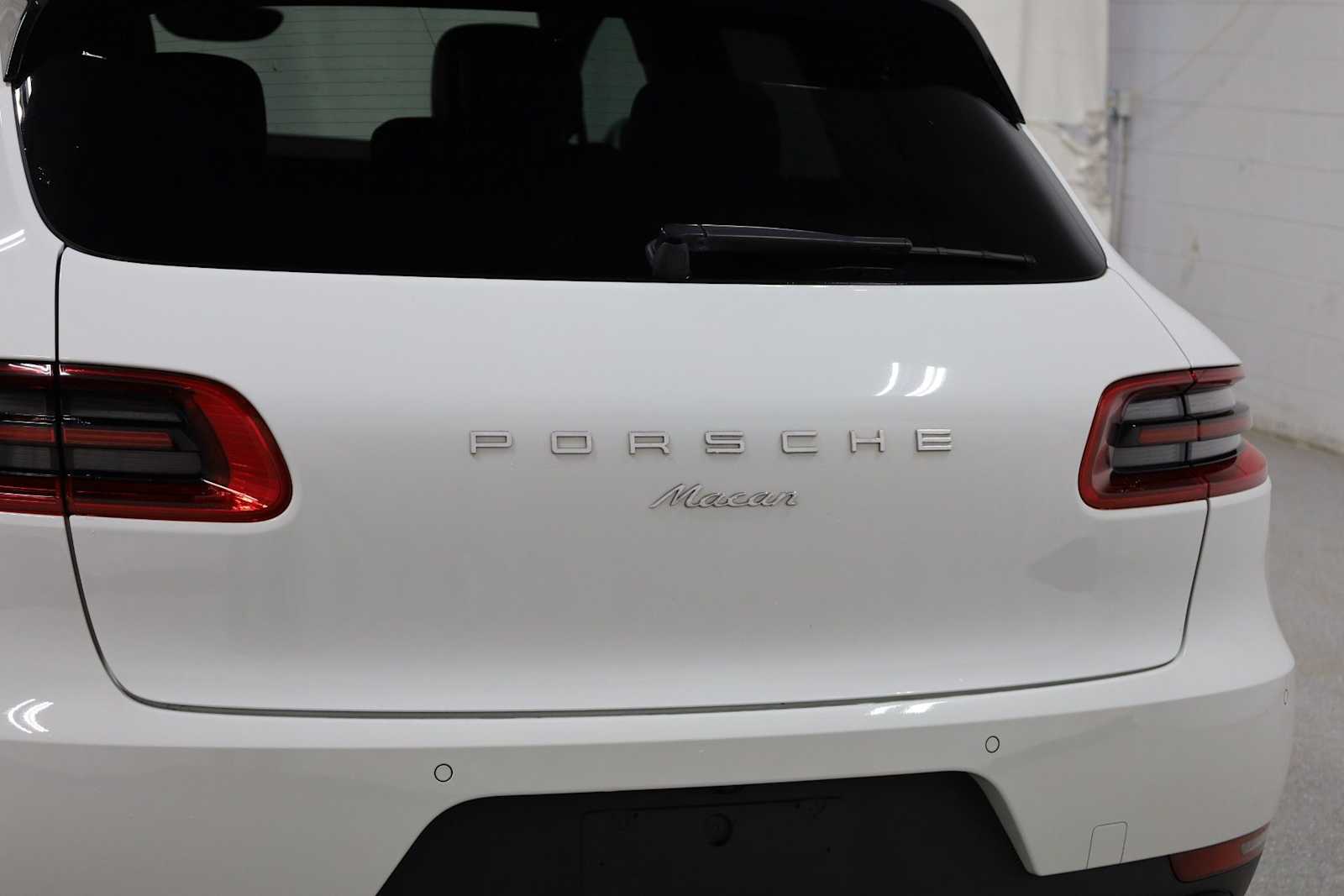 Thumbnail: 2017 Porsche Macan - 8