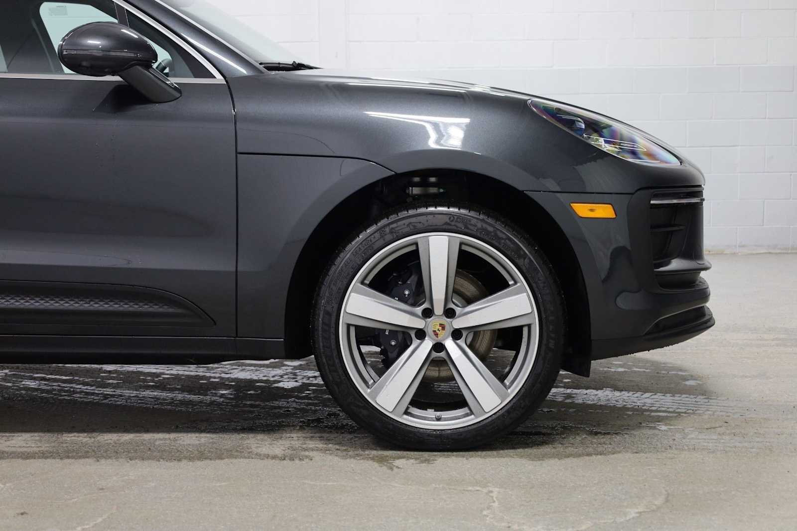 Thumbnail: 2026 Porsche Macan - 11